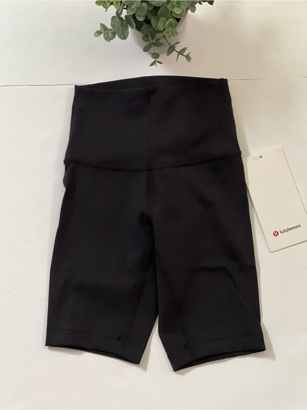 NWT Lululemon Wunder Train High Rise Short Black Size 0